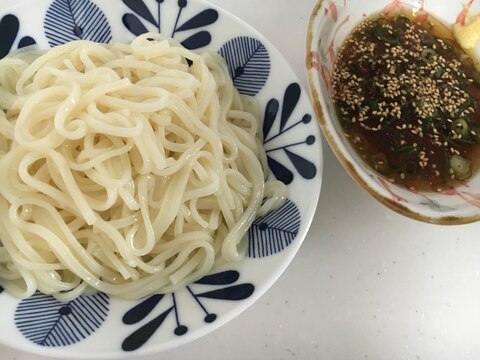 夏にぴったりざるうどん。